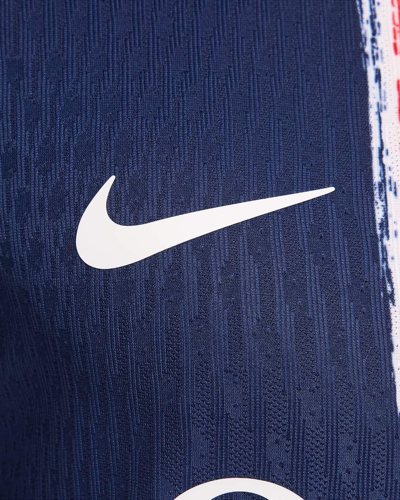 Paris Saint-Germain Champions Collector 24/25
