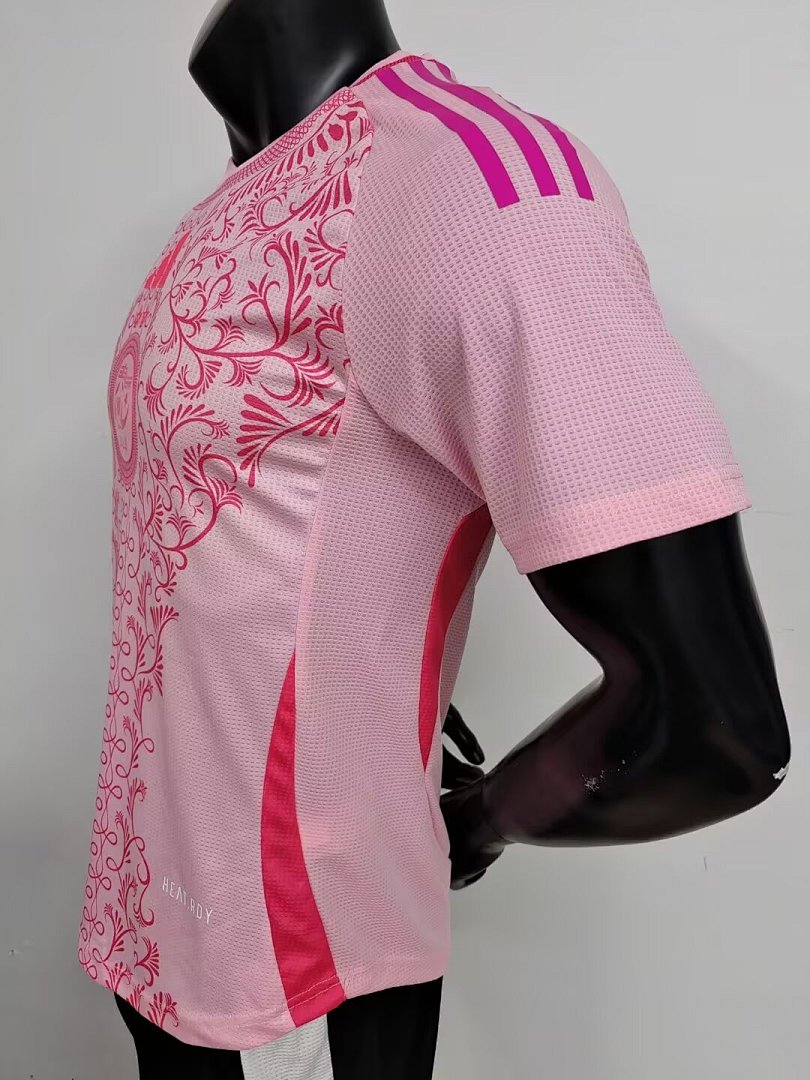 Maillot Algérie Karakou Rose 25/26 - détail 2