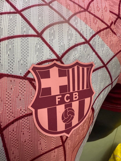 Maillot FC Barcelone x Spider-Man Rose 26/27 - détail 1