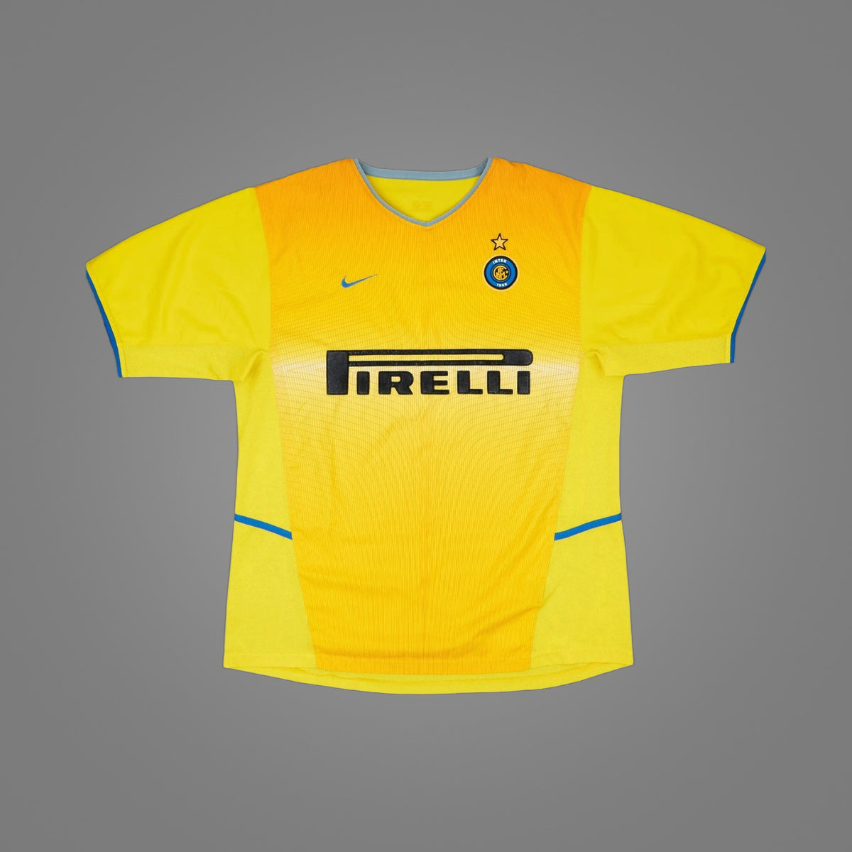Maillot rétro Inter Milan Third 2002/03 - face avant