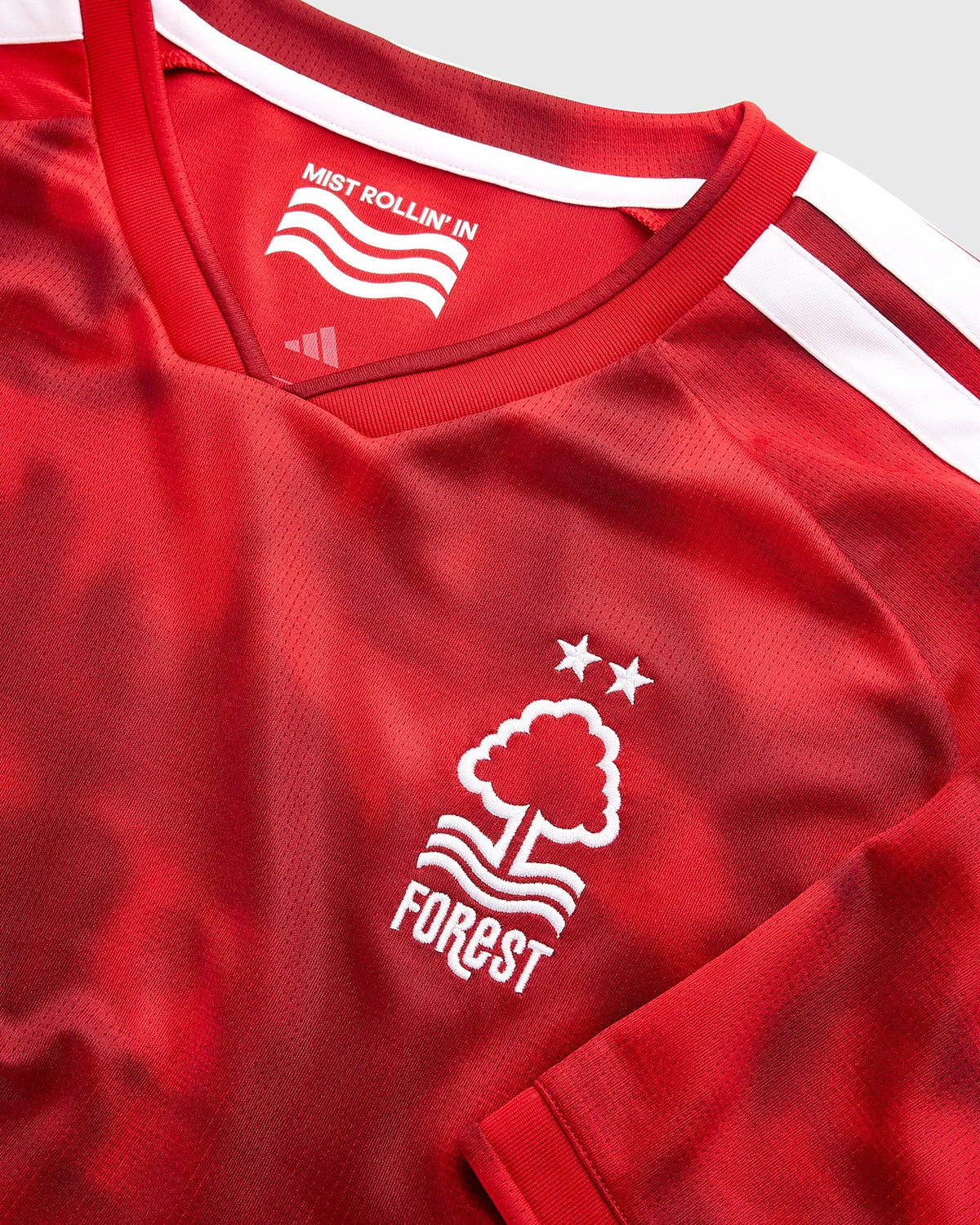 Maillot Nottingham Forest Domicile 26/27 - détail 1