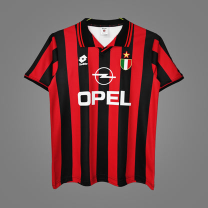 Maillot rétro AC Milan Domicile 1996/97 - face avant