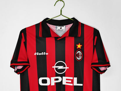 Maillot rétro AC Milan Domicile 1997/98 - détail 1