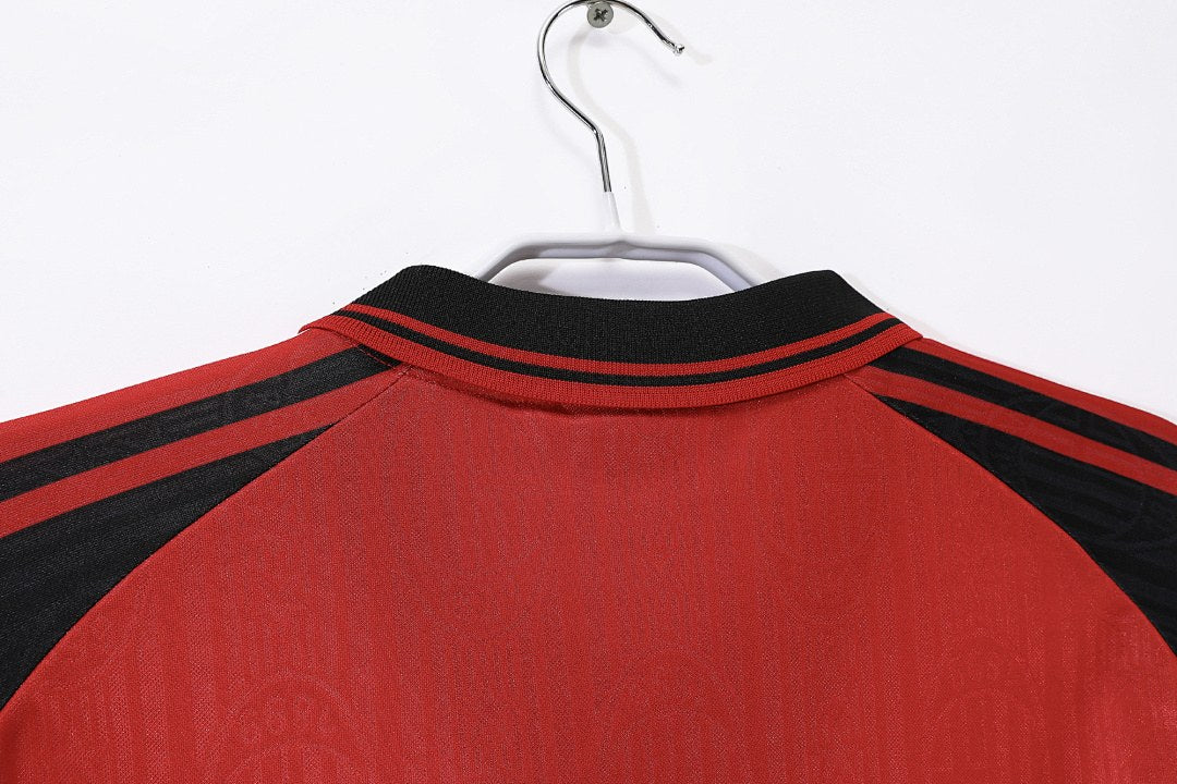 Maillot rétro AC Milan Third Édition spéciale 1997/98 - détail 1