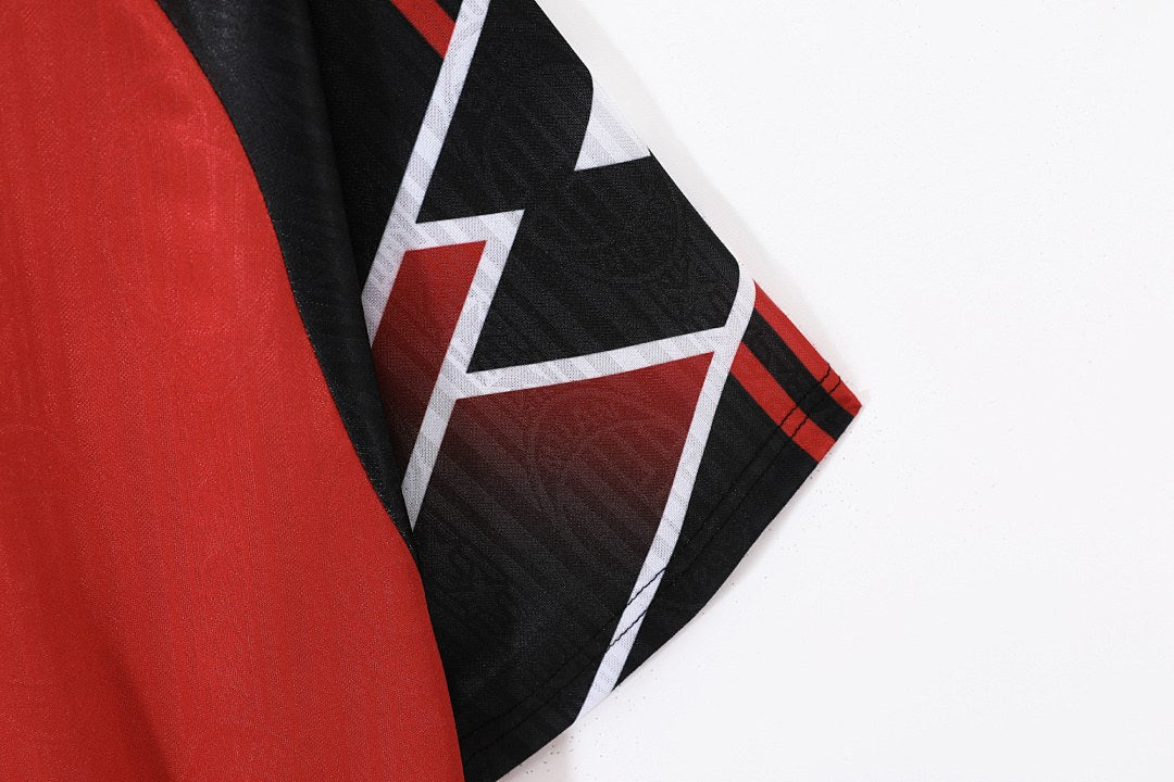 Maillot rétro AC Milan Third Édition spéciale 1997/98 - détail 2