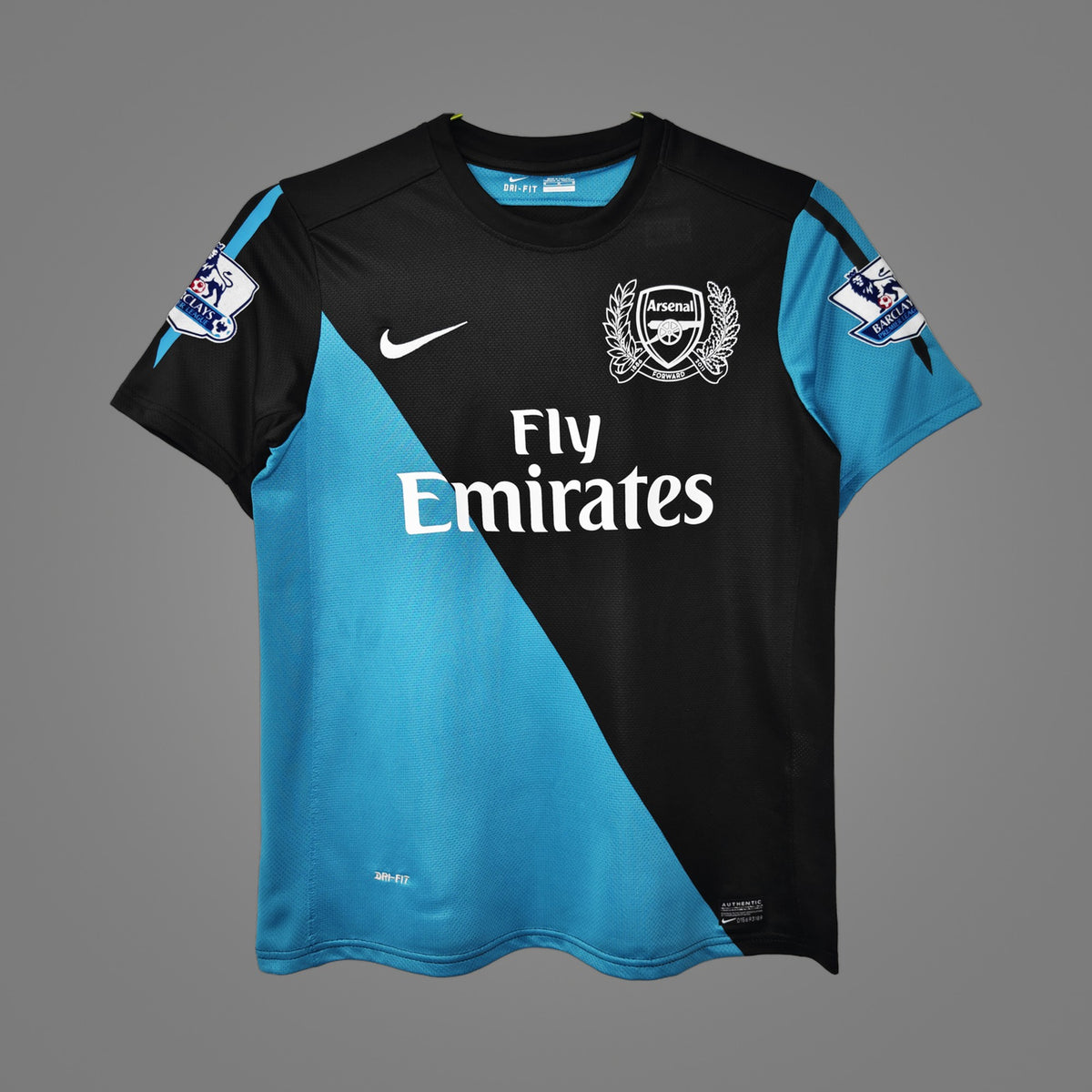 Maillot rétro Arsenal Extérieur 2011/12 - face avant
