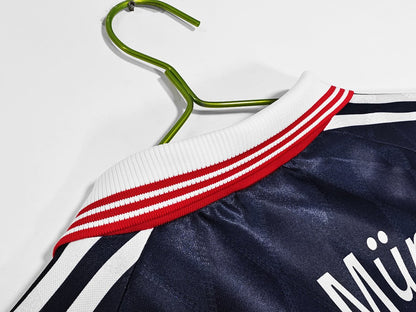 Maillot rétro Bayern Munich Domicile 1997/99 Manches Longues - détail 2