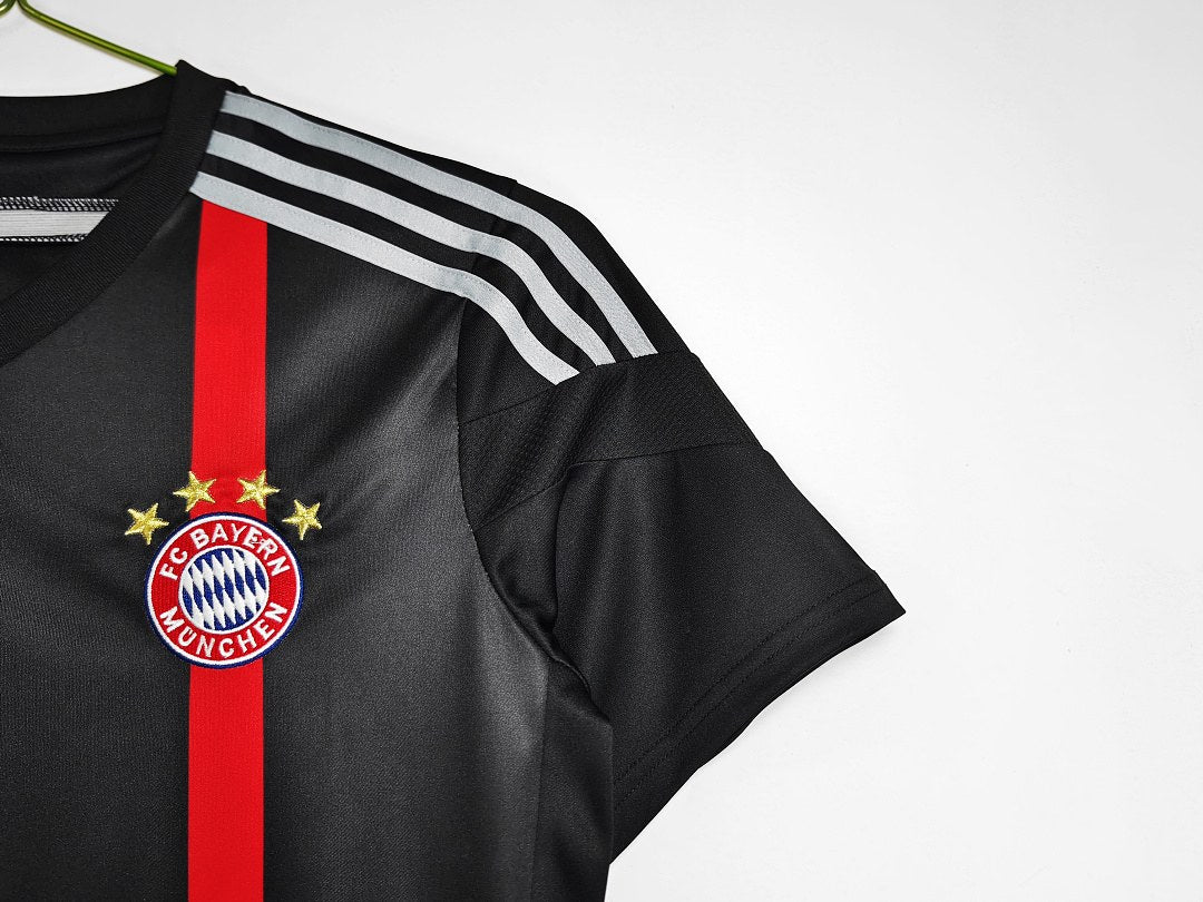 Maillot rétro Bayern Munich Extérieur 2014/15 - détail 2