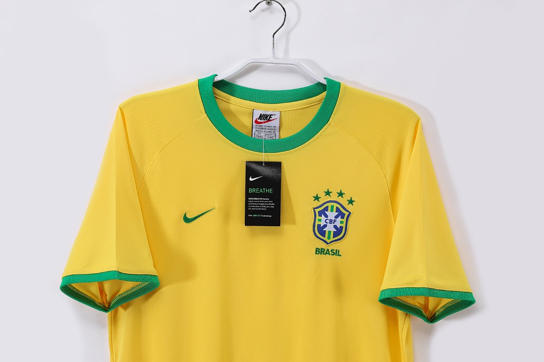 Maillot rétro Brésil Domicile 2000 - détail 3
