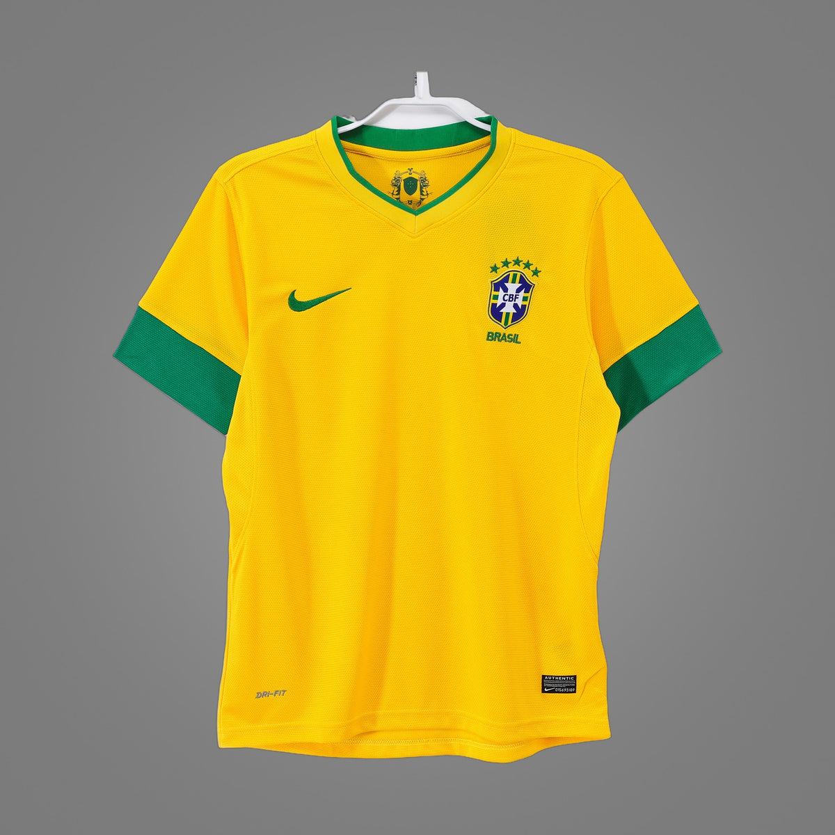 Maillot rétro Brésil Domicile 2012/13 - face avant