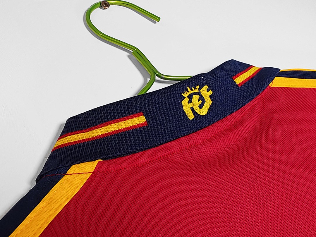 Maillot rétro Espagne Domicile 2000 - détail 3