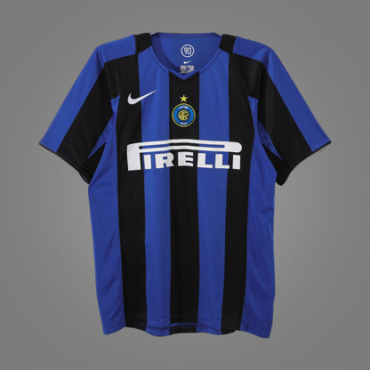Maillot rétro Inter Milan Domicile 2004/05 - face avant