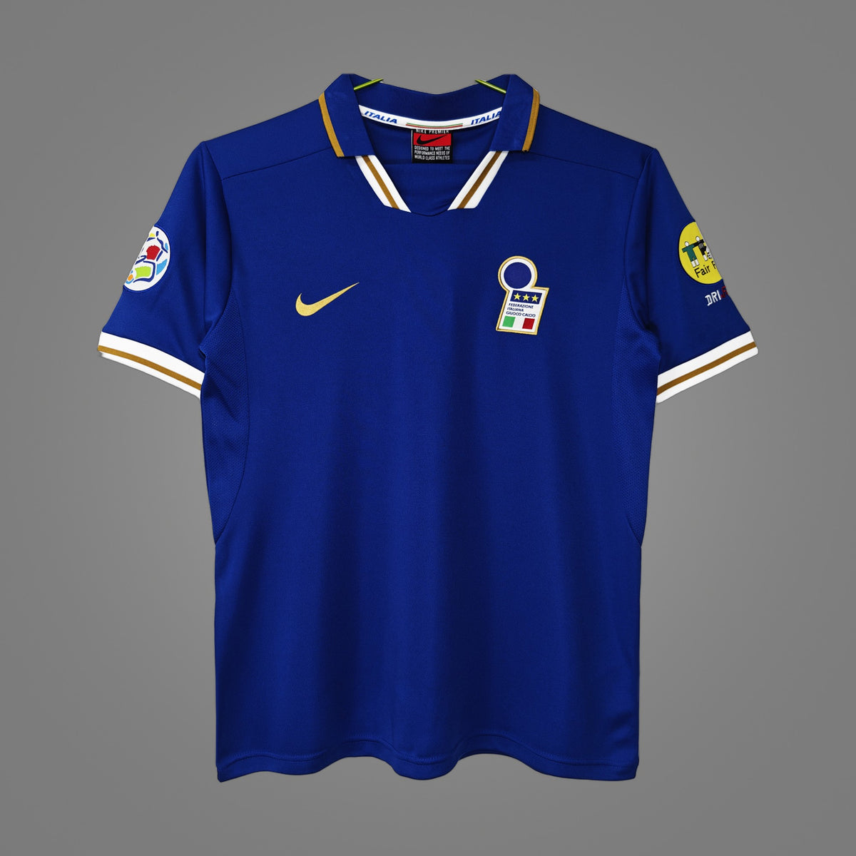 Maillot rétro Italie Domicile 1996 - face avant