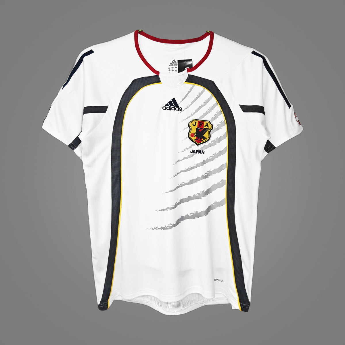 Maillot rétro Japon Extérieur 2006/07 - face avant