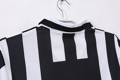 Maillot rétro Juventus Domicile 1995/97 - détail 1