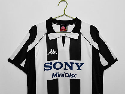 Maillot rétro Juventus Domicile 1997/98 - détail 3