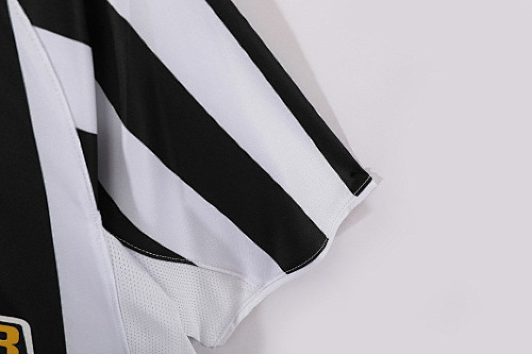 Maillot rétro Juventus Domicile 2003/04 - détail 1