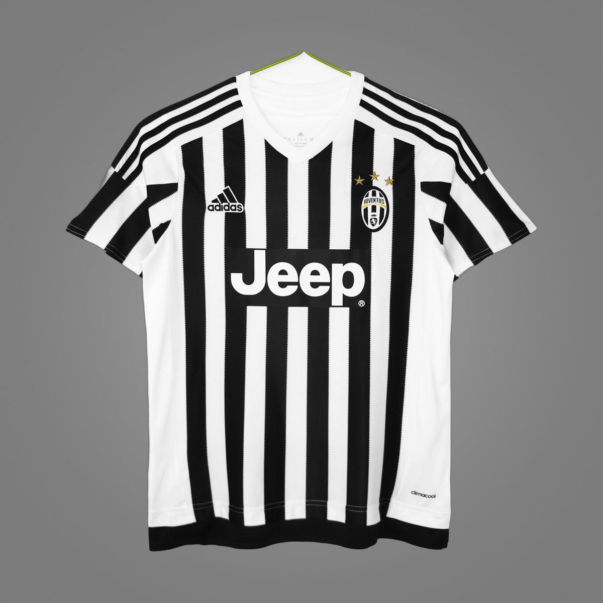 Maillot rétro Juventus Domicile 2015/16 - face avant