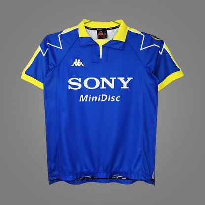 Maillot rétro Juventus Extérieur 1997/98 - face avant