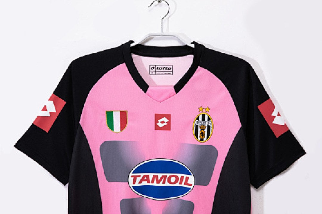 Maillot rétro Juventus Extérieur 2002/03 - détail 2
