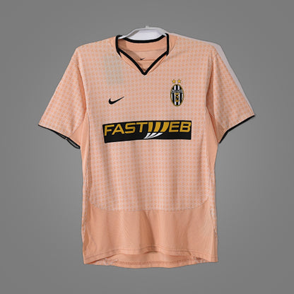 Maillot rétro Juventus Third 2003/04 - face avant