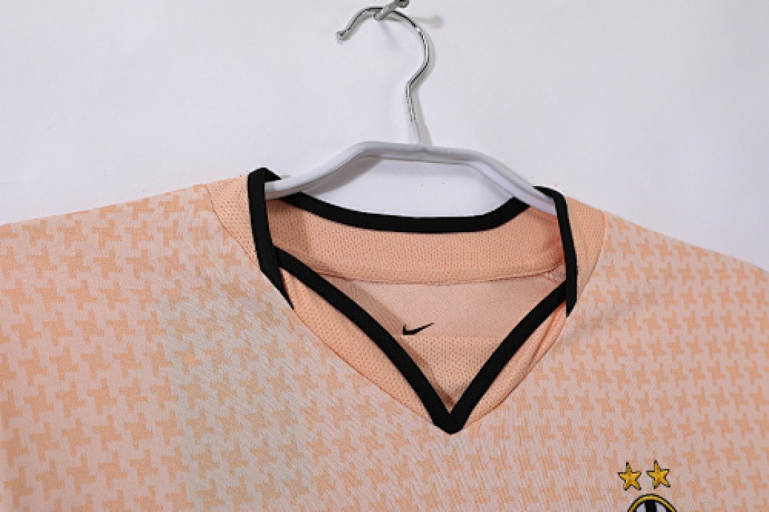 Maillot rétro Juventus Third 2003/04 - détail 3