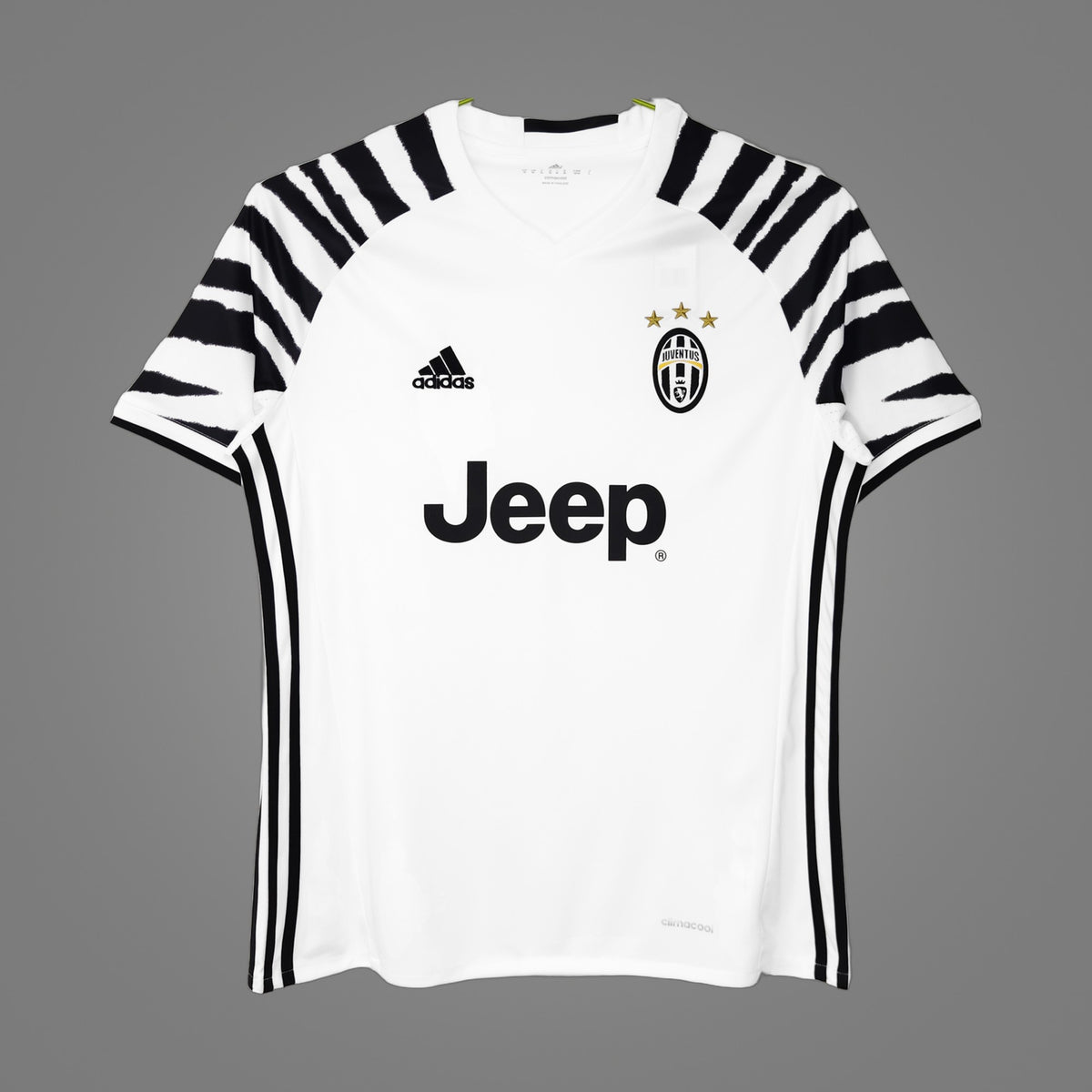 Maillot rétro Juventus Third blanc 2016/17 - face avant