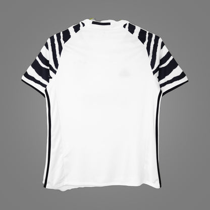 Maillot rétro Juventus Third blanc 2016/17 - dos