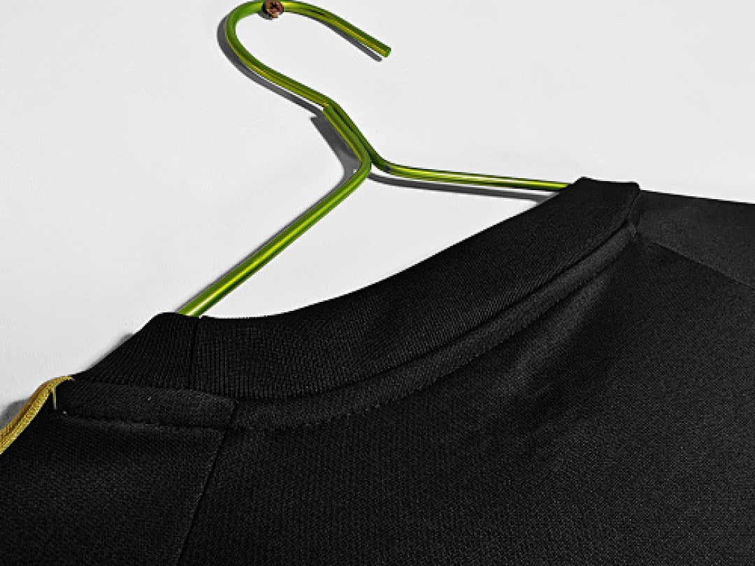 Maillot rétro Juventus Third noir 2015/16 - détail 1