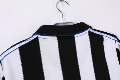 Maillot rétro Newcastle United Domicile 2000/01 - détail 1