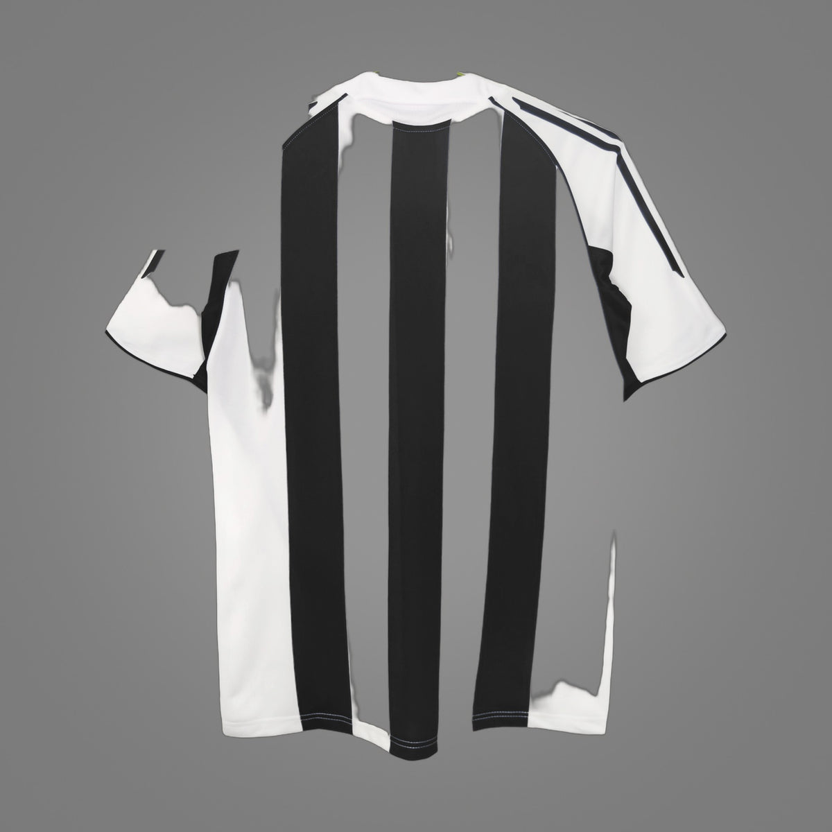 Maillot rétro Newcastle United Domicile 2005/06 - face avant