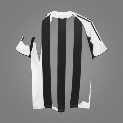 Maillot rétro Newcastle United Domicile 2005/06 - face avant