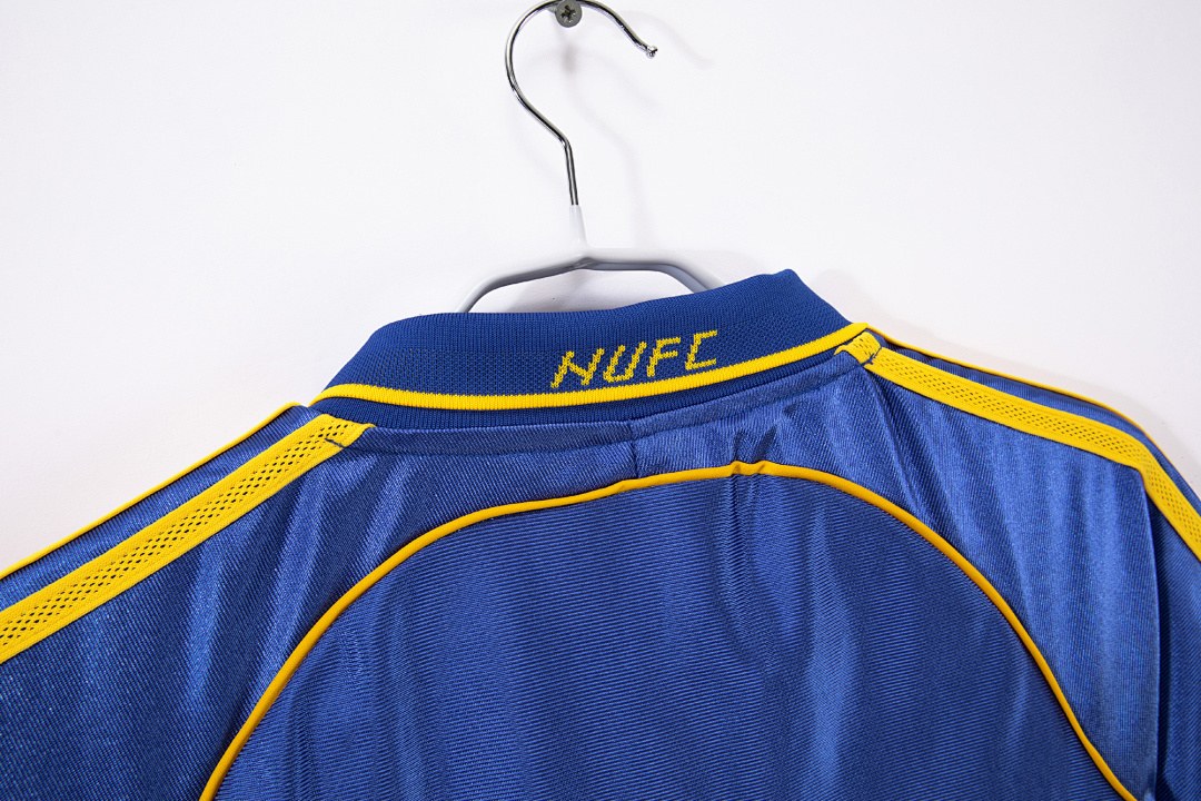Maillot rétro Newcastle United Extérieur 1998/00 - détail 1