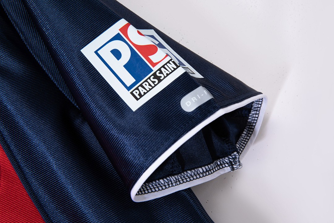 Maillot rétro Paris Saint-Germain Domicile 2001/02 - détail 3