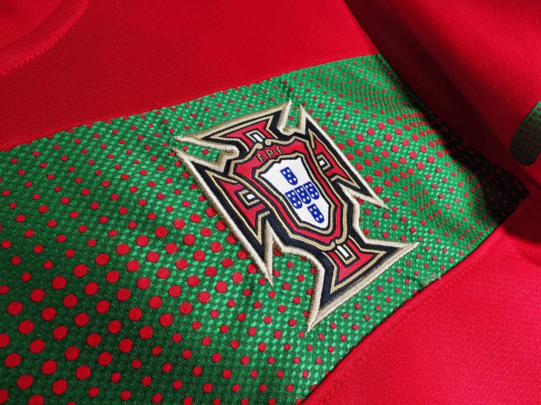 Maillot rétro Portugal Domicile 2010 - détail 1