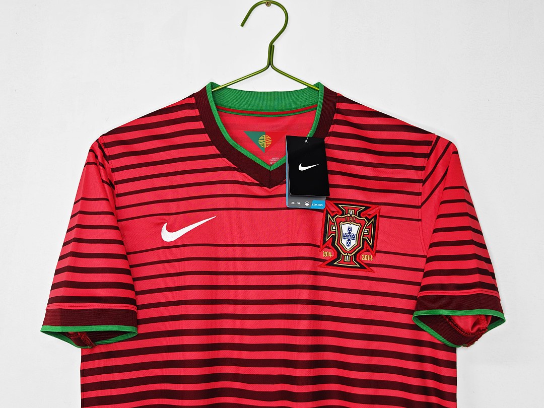 Maillot rétro Portugal Domicile 2014 - détail 1