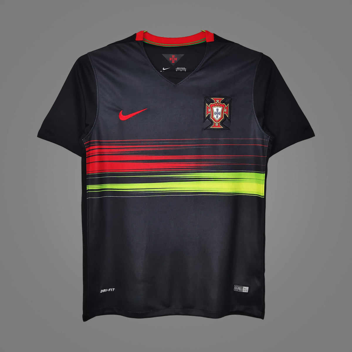 Maillot rétro Portugal Extérieur 2015 - face avant