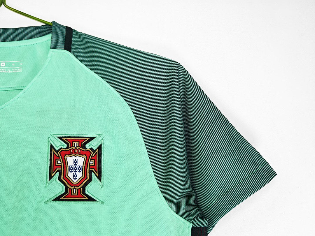Maillot rétro Portugal Extérieur 2016 - détail 2