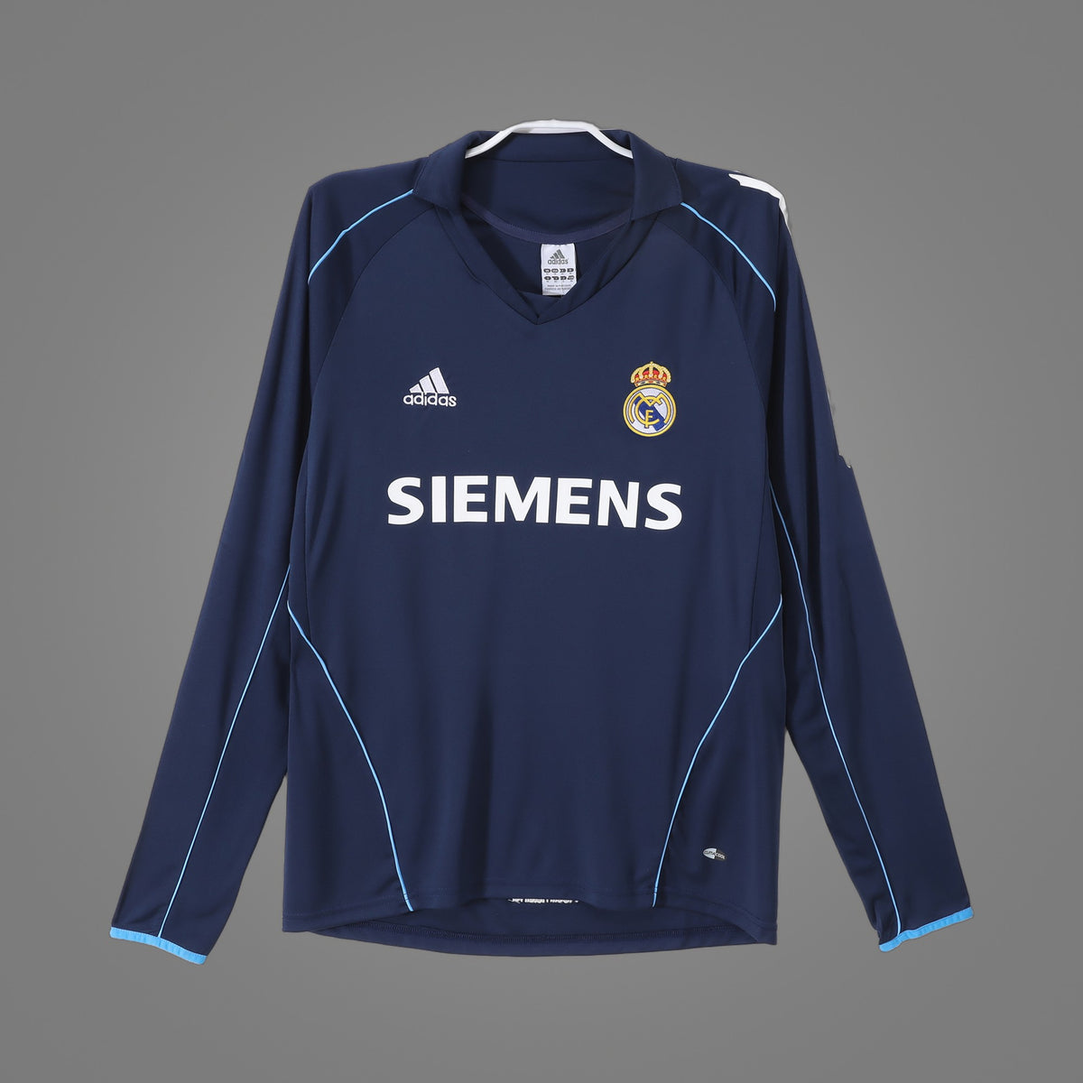 Maillot rétro Real Madrid Extérieur 2005/06 Manches Longues - face avant