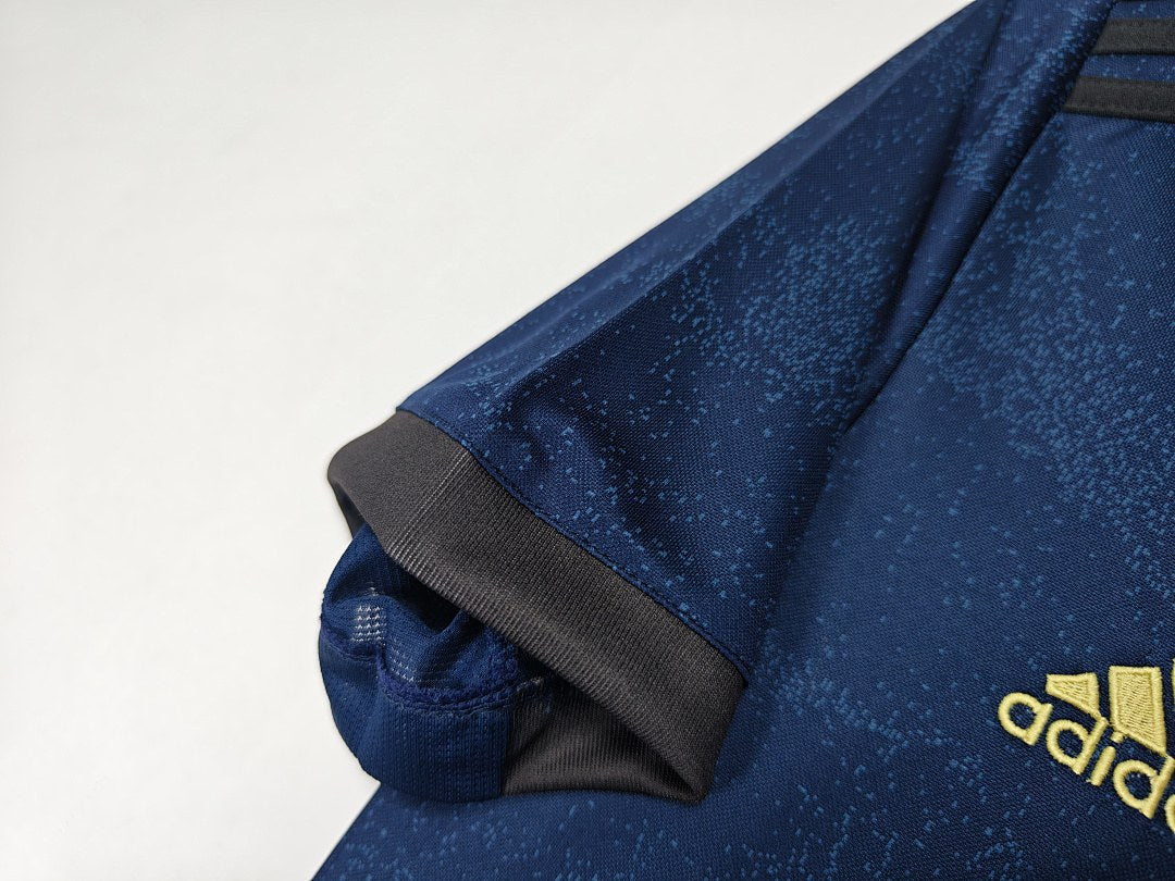 Maillot rétro Real Madrid Extérieur 2019/20 - détail 2
