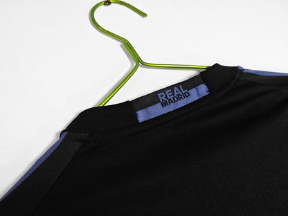 Maillot rétro Real Madrid Third noir 2016/17 Manches Longues - détail 1