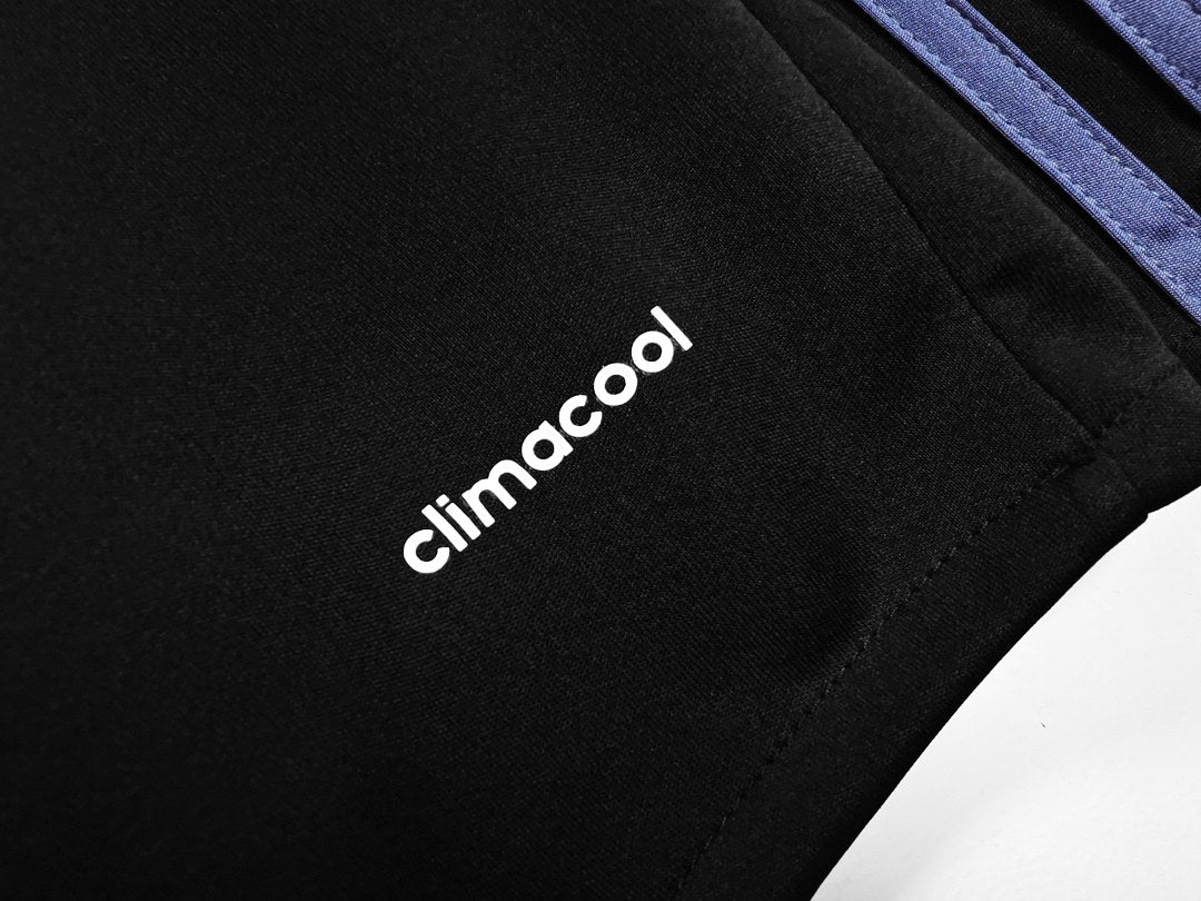 Maillot rétro Real Madrid Third noir 2016/17 Manches Longues - détail 3