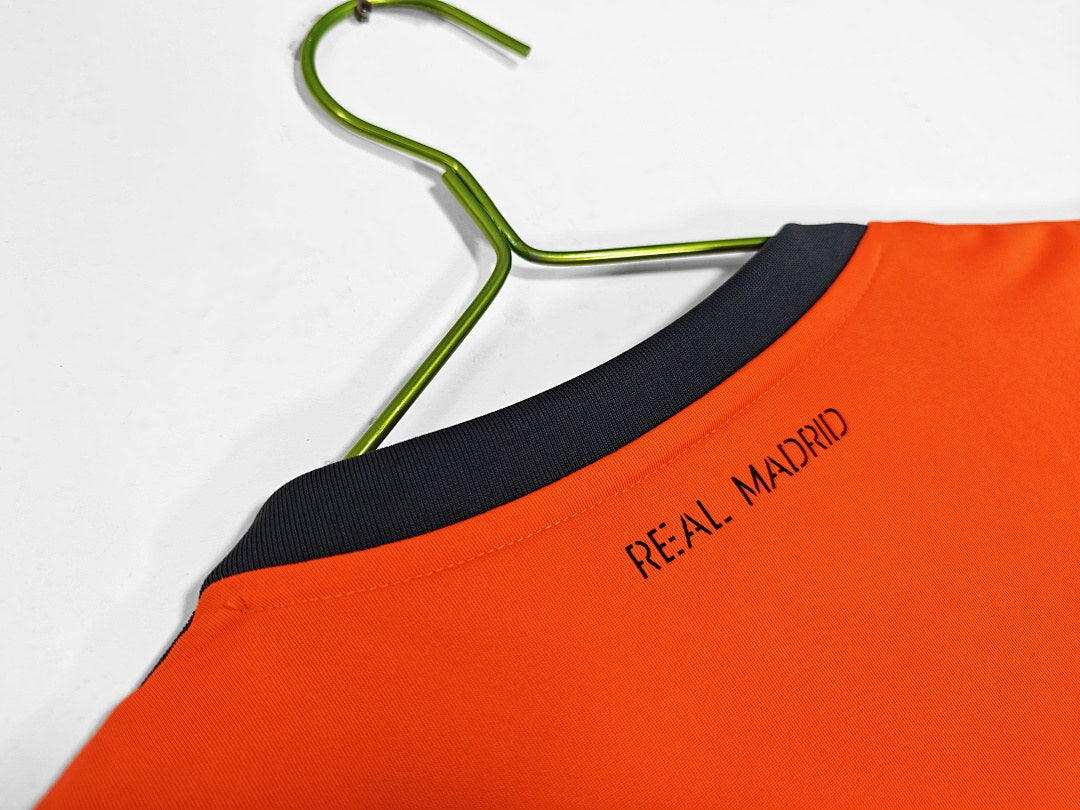 Maillot rétro Real Madrid Third orange 2013/14 - détail 3