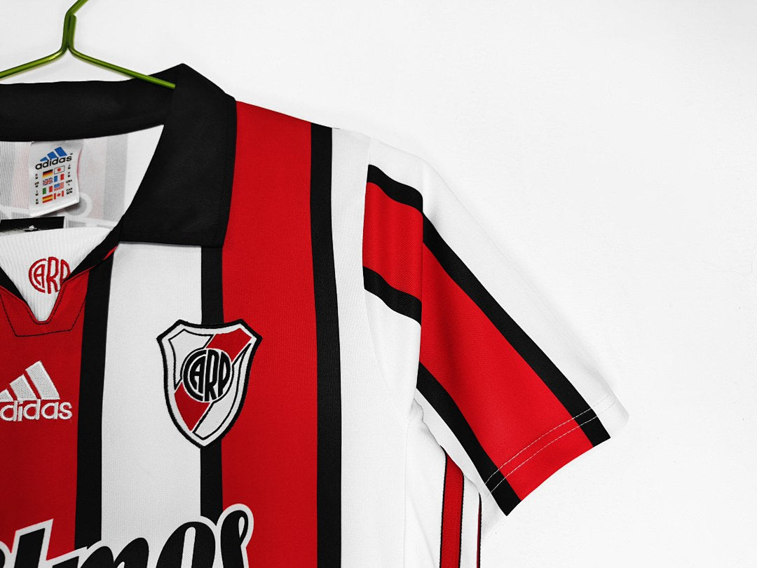Maillot rétro River Plate Extérieur 1999/00 - détail 1